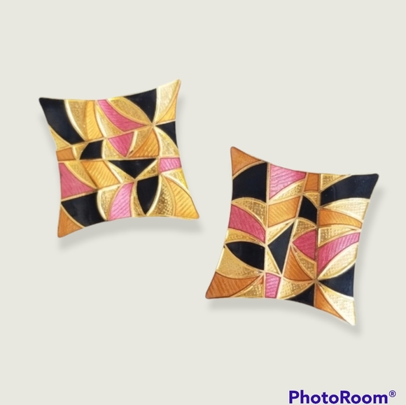 Vintage Gold Metallic Enamel Pierced Post Earrings - Picture 15 of 15